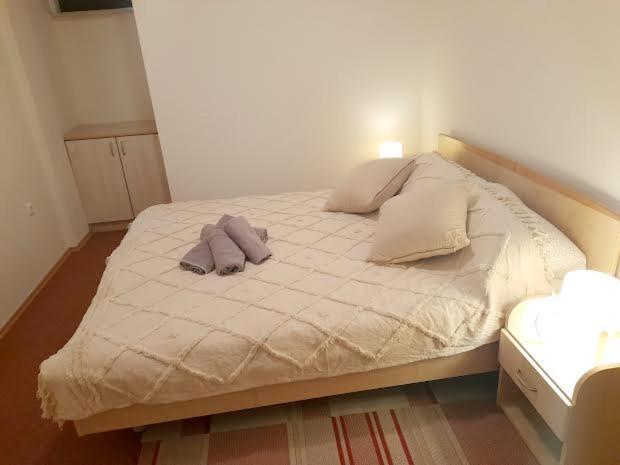 Apartmani Delas Pjescana Uvala Esterno foto