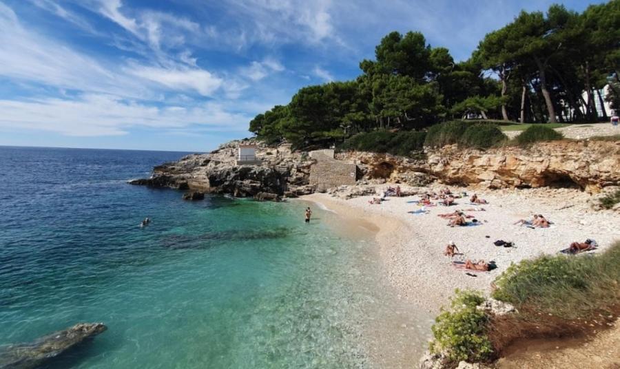 Apartmani Delas Pjescana Uvala Esterno foto